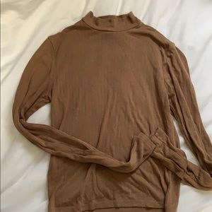 Short Turtle neck long sleeve top